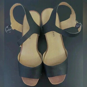Lucky wedge sandals woman’s 7.5